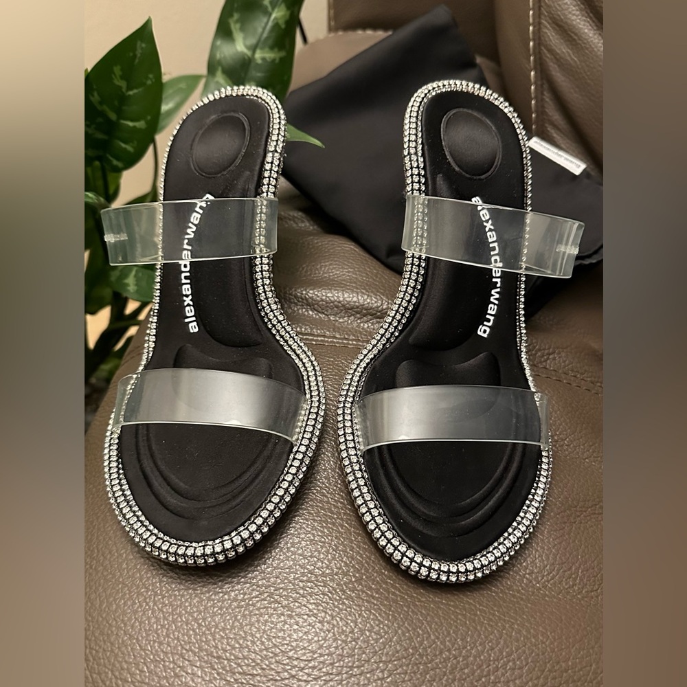 Alexander Wang
Kira 85MM Embellished PVC Black Sandals. Size 37 (7) - Picture 9 of 14